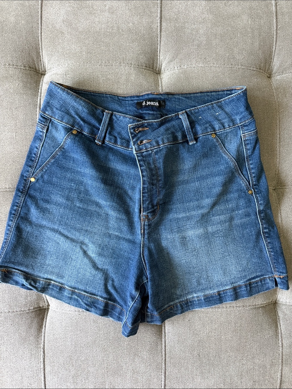 d. jeans Medium Blue Denim High-Rise Jean Shorts 12